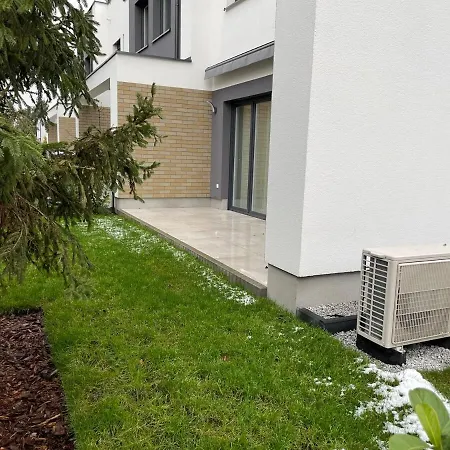 Modern Terraced With Garden