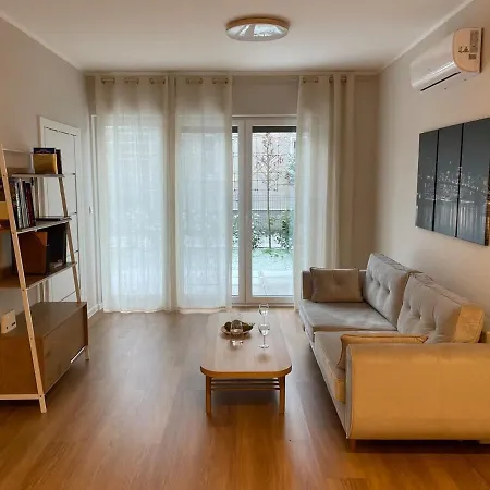 Apartment Modern Terraced With Garden