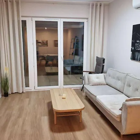 公寓 Modern Terraced With Garden 比得哥什