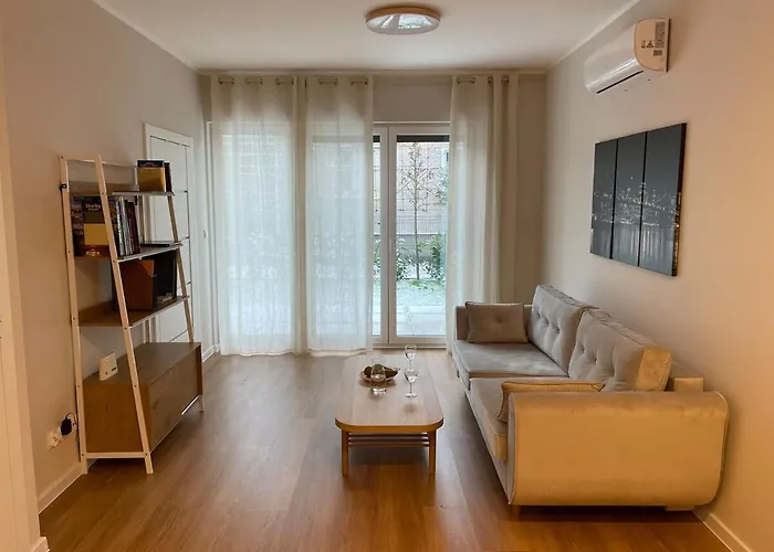 Lejlighed Modern Terraced With Garden